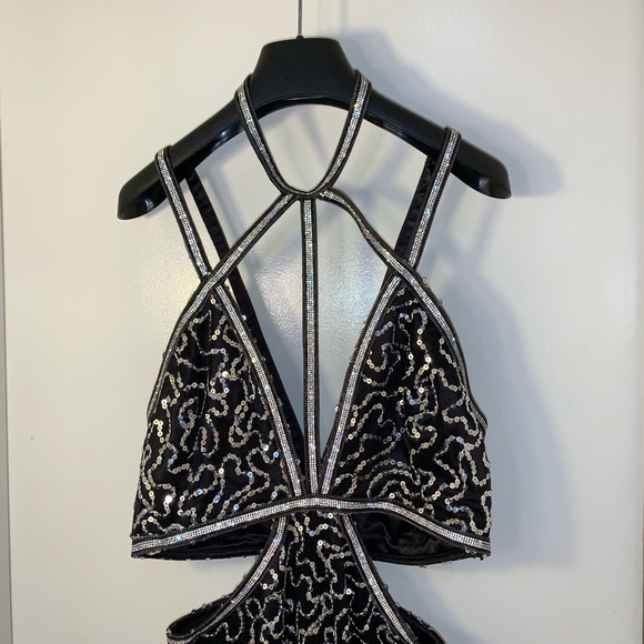 ELEGANT LONG DRESS - Picture 2 of 7